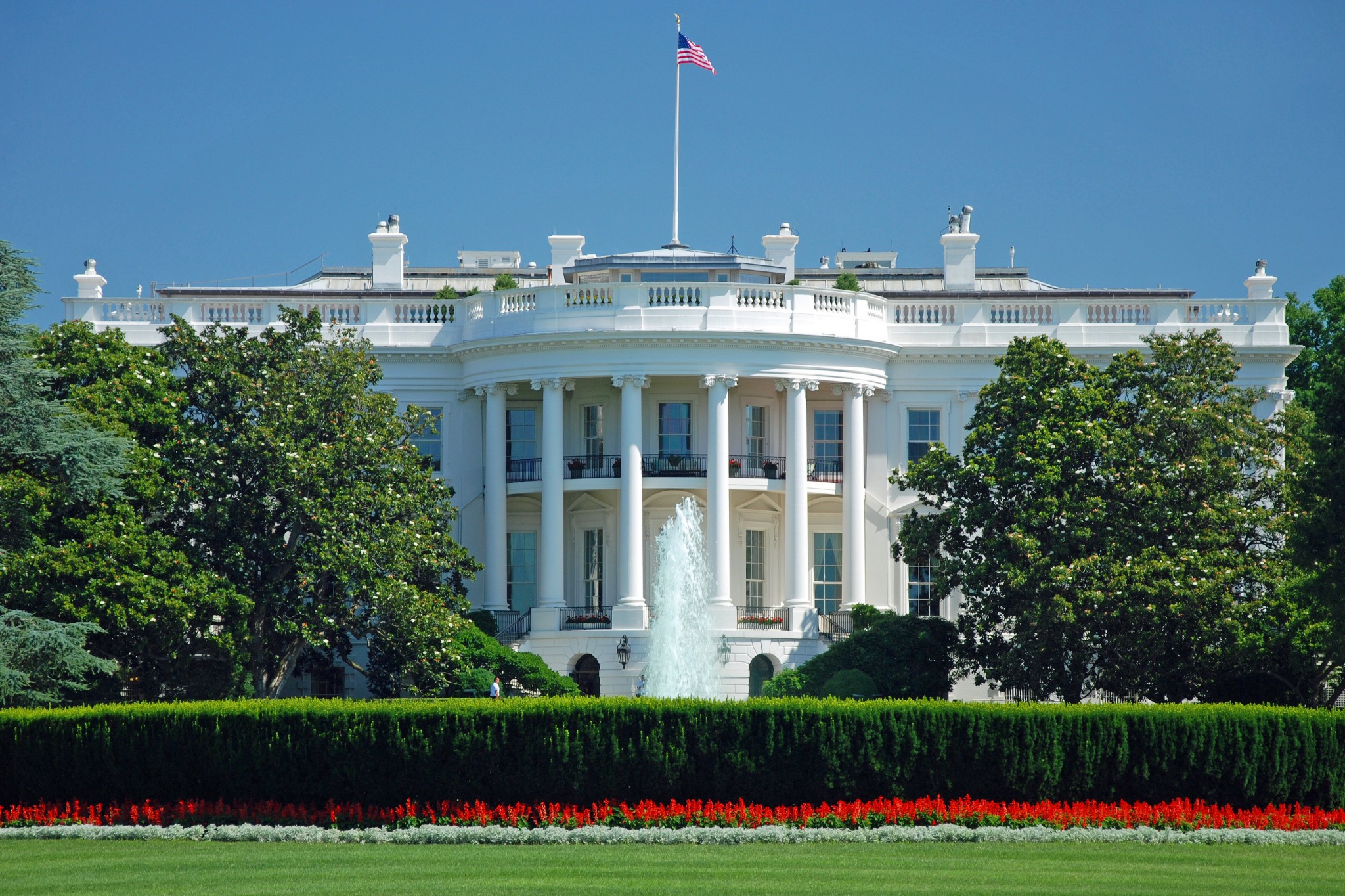 Disparos cerca de la Casa Blanca generan operativo de máxima seguridad en Washington