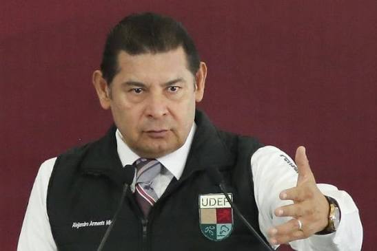  Alejandro Armenta paga más de 56 mil pesos por 130 fotomultas acumuladas